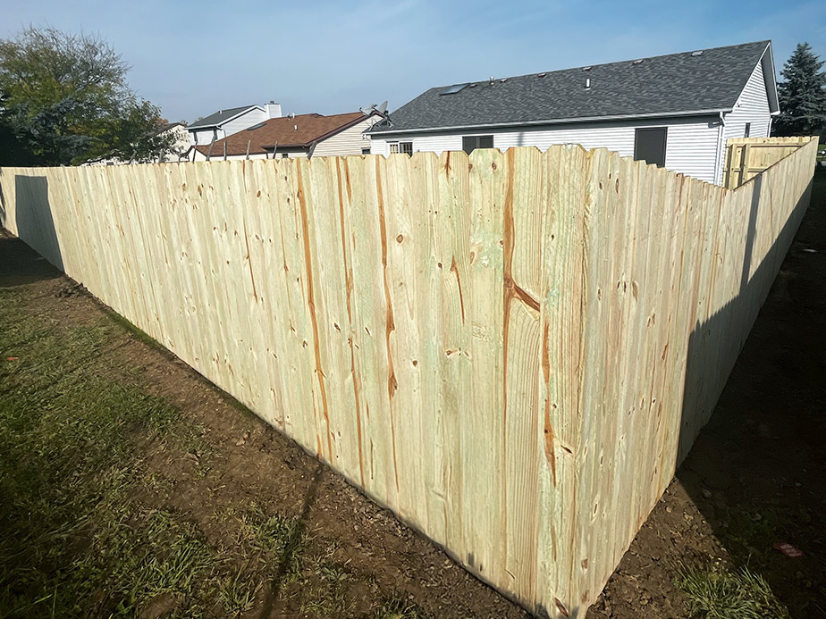 Columbia City Indiana wood privacy fencing