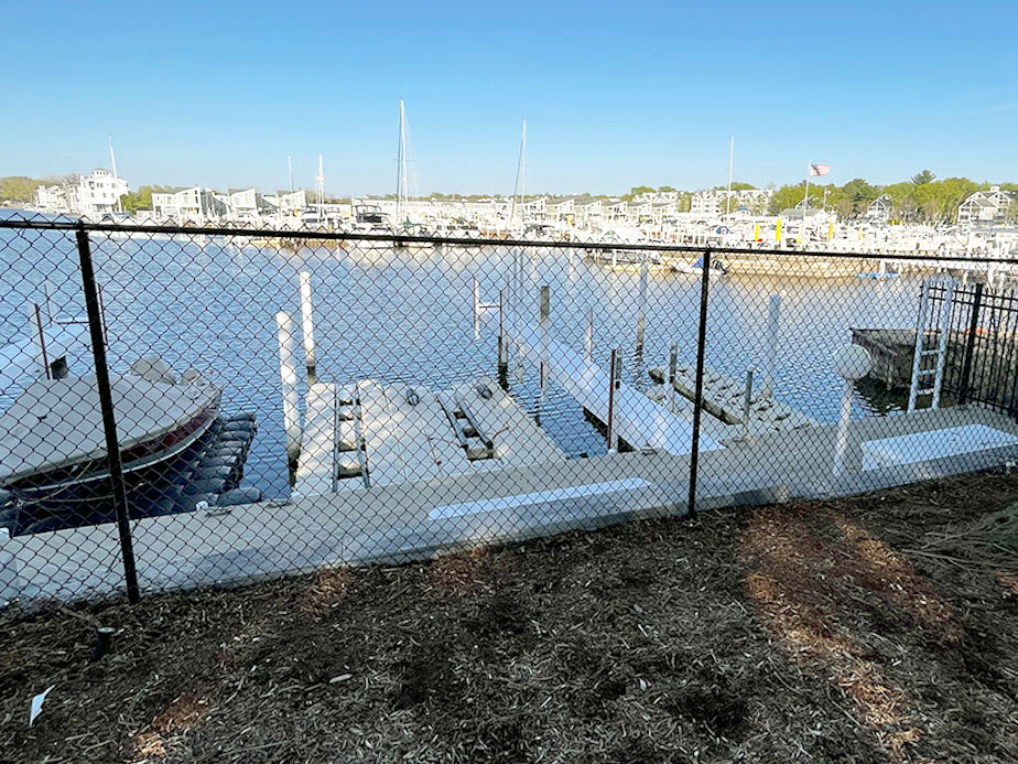 Fort Wayne Indiana commercial fencing contractor